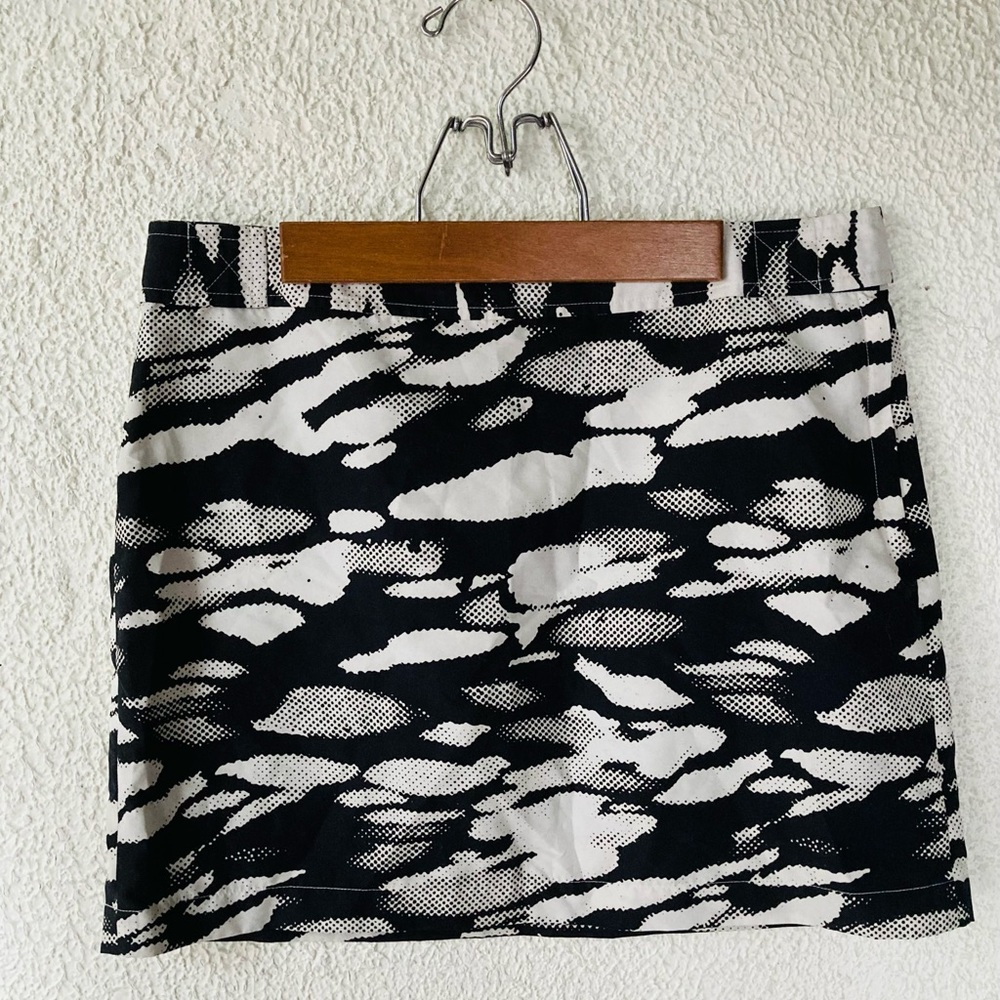 Club Monaco black & white mini skirt size 4